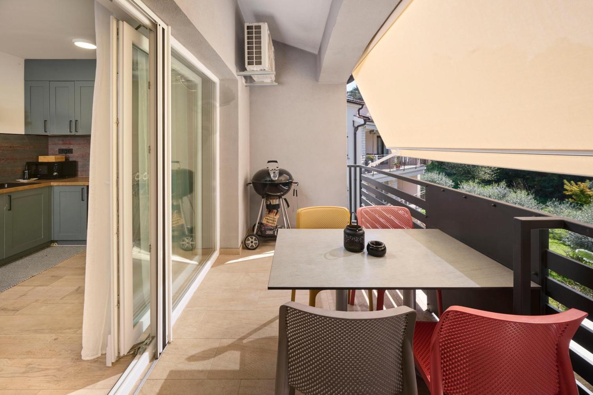 Apartment Martello Forest View Porec Esterno foto