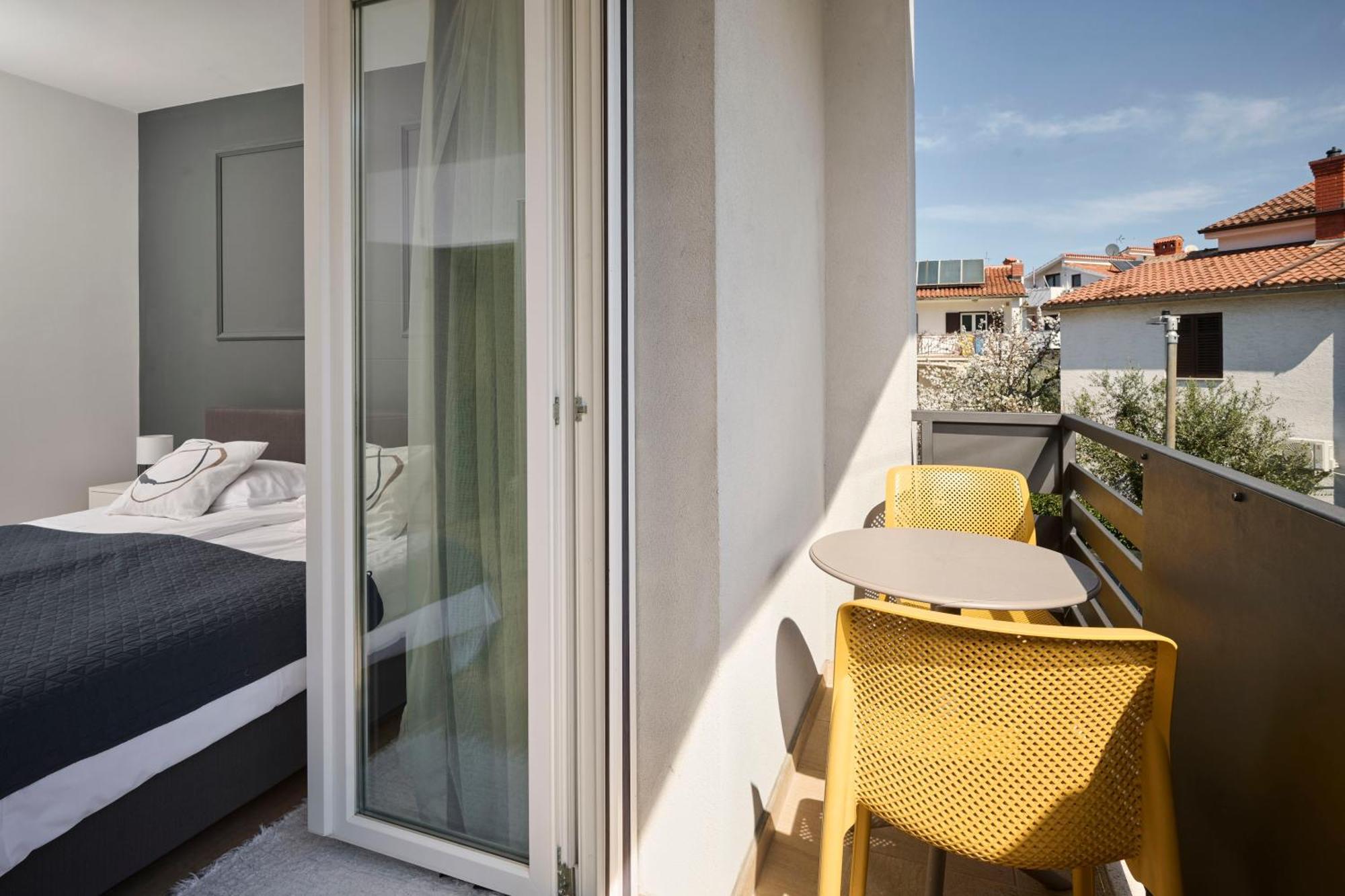 Apartment Martello Forest View Porec Esterno foto